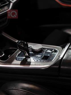 بی ئێم دەبڵیو X7